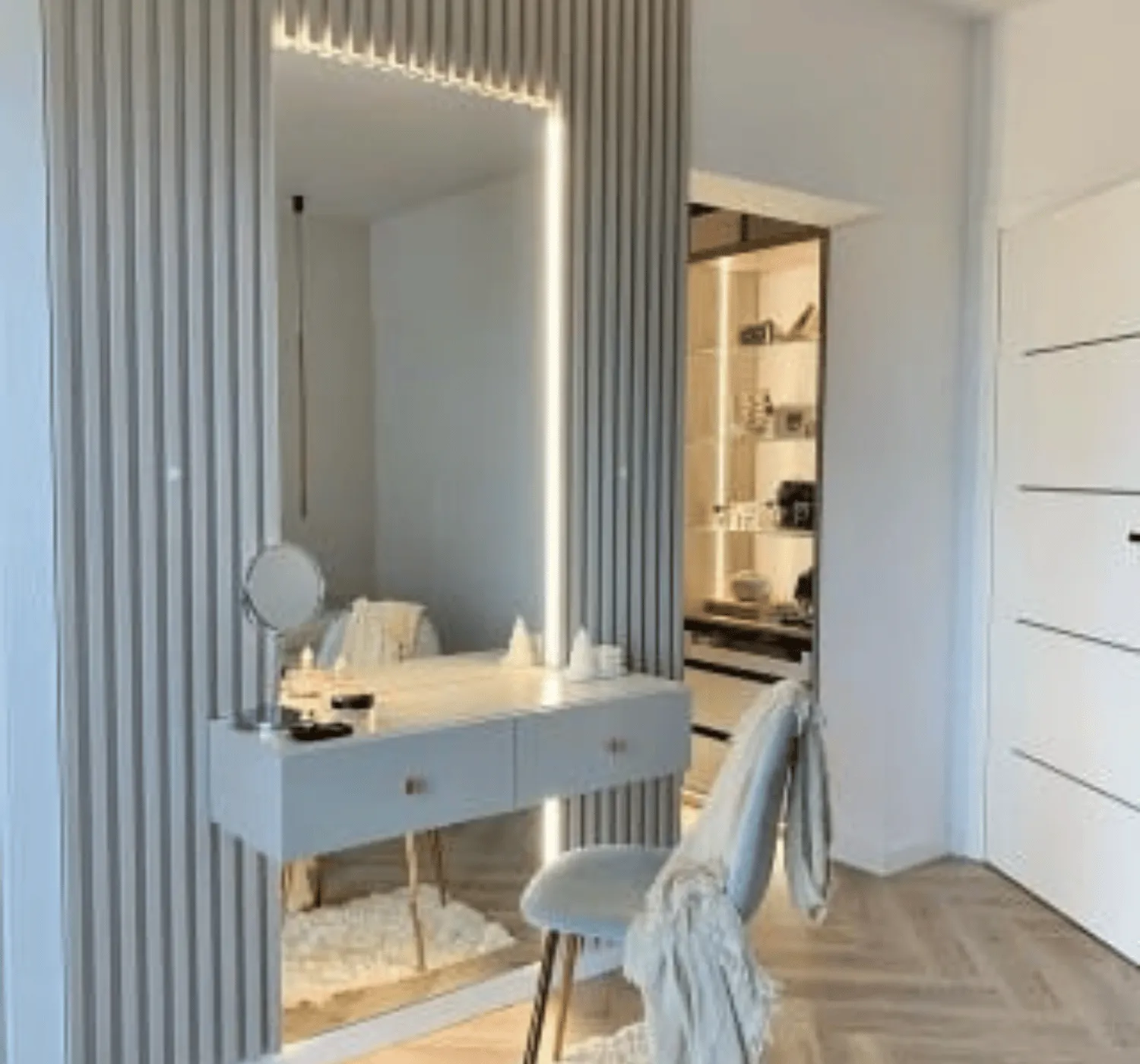 مشروع شركة الخرج للدهانات والديكورات